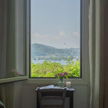 Apartment Simons With Amazing View By Rent Blevio