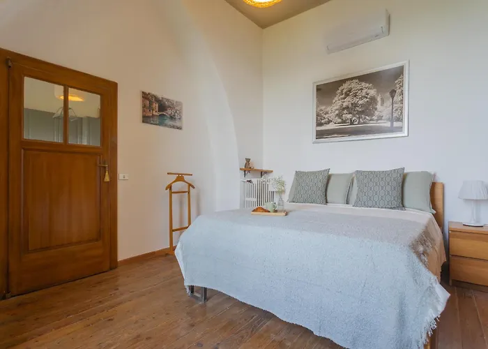 Simons With Amazing View By Rent Apartment Blevio