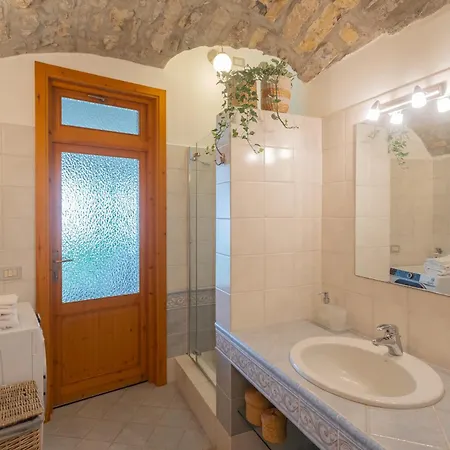 Simons With Amazing View By Rent * Blevio